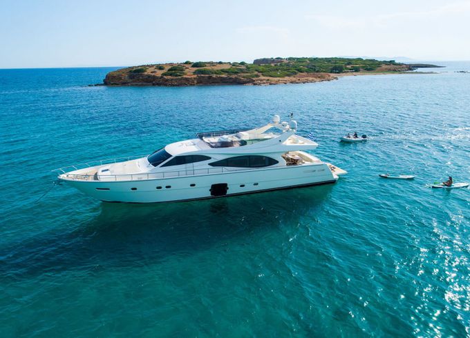 Ferretti 780 Nineteen