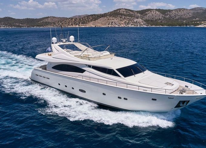 Ferretti 880 Estia Yi