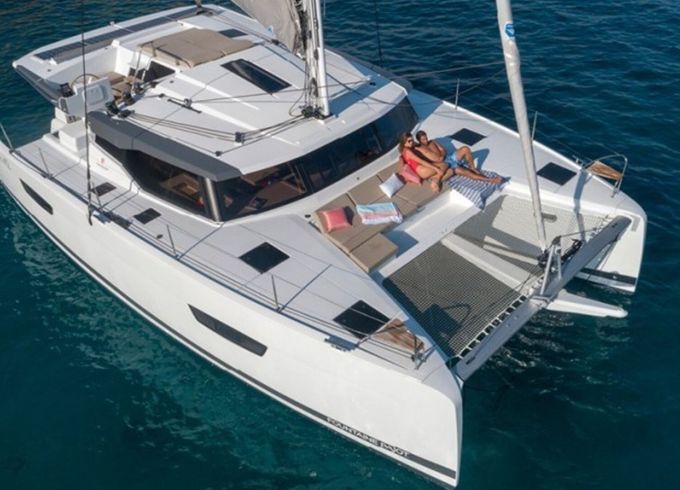 Fountaine Pajot Astrea 42 Satellite