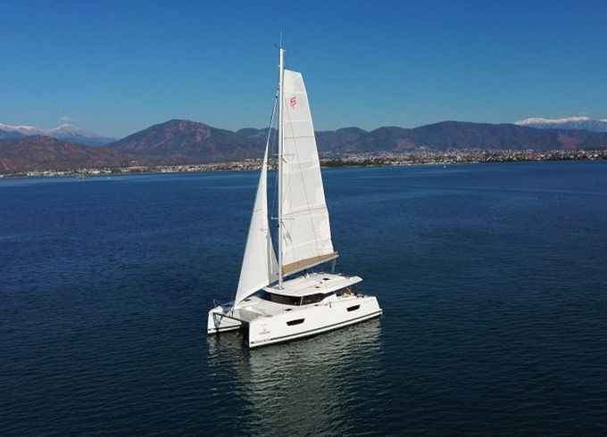 Fountaine Pajot Astrea 42 Gloria