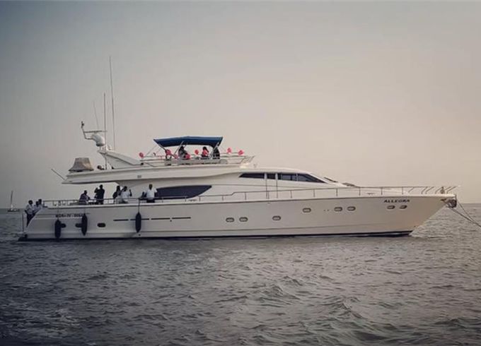Ferretti 880 Allegra
