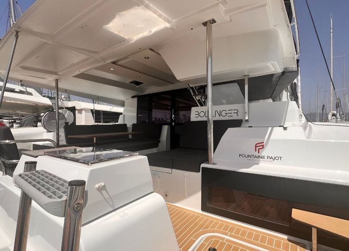 Fountaine Pajot Astrea 42 Bollinger