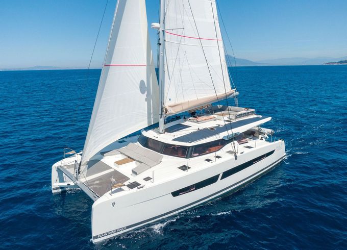 Fountaine Pajot Aura 51 Celestia