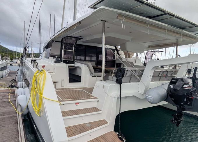 Fountaine Pajot Aura 51 Stanislas