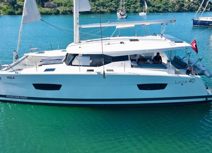 Fountaine Pajot Lucia 40 Hola