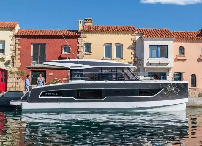 Fountaine Pajot MY 4.S Nina