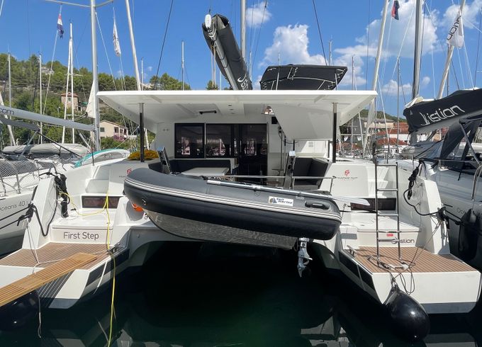Fountaine Pajot Isla 40 First Step
