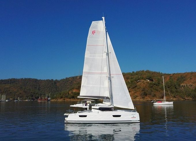 Fountaine Pajot Elba 45 Lalom