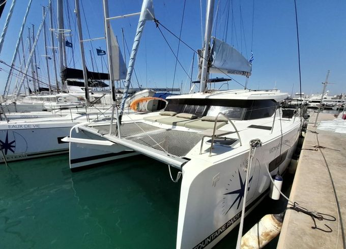 Fountaine Pajot Isla 40 Monkey Puppy