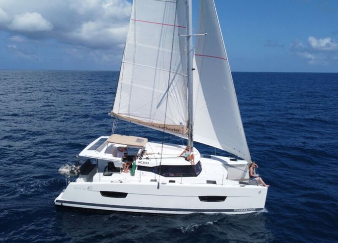 Fountaine Pajot Lucia 40 Eluchil