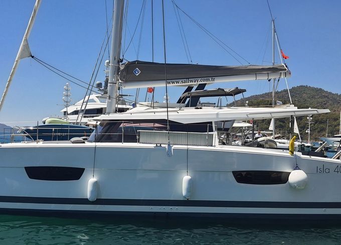 Fountaine Pajot Isla 40 Ares 10