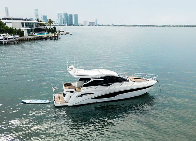 Galeon 425 Kira