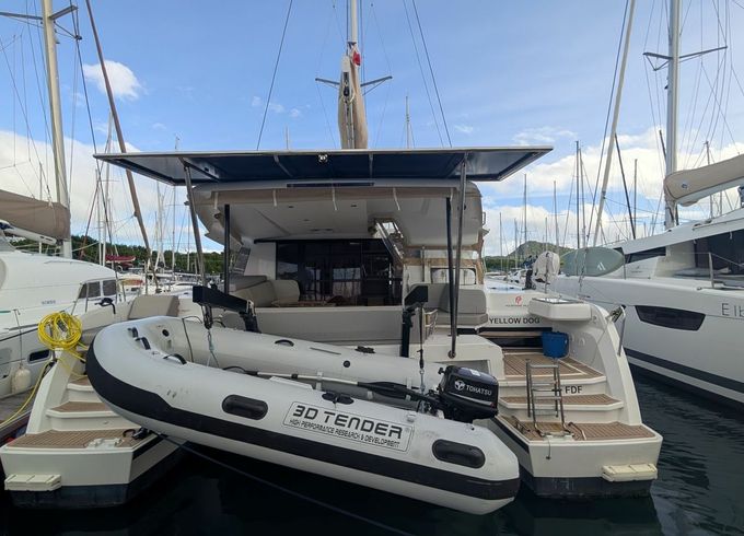 Fountaine Pajot New 41 Yellow Dog