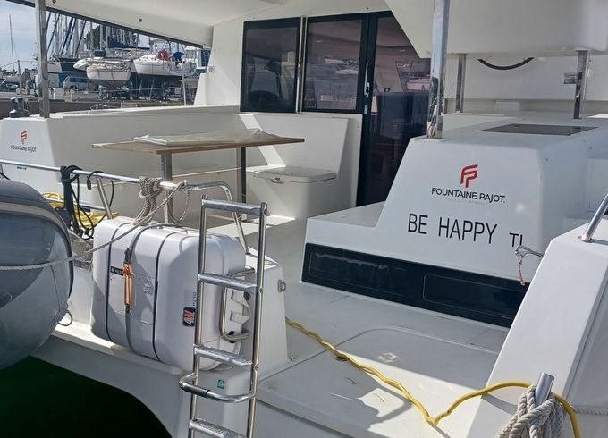Fountaine Pajot Lucia 40 Be Happy