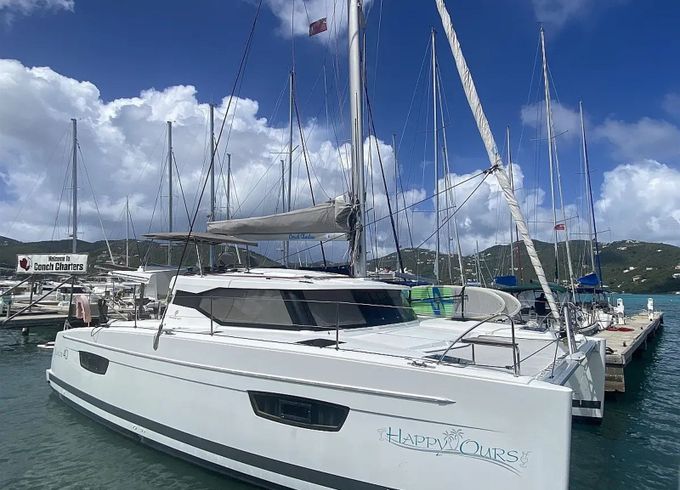 Fountaine Pajot Lucia 40 Happy Ours