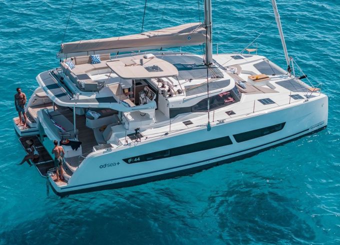 Fountaine Pajot FP44 Diver Dog