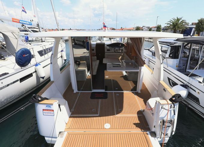 Greenline 33 Mozart