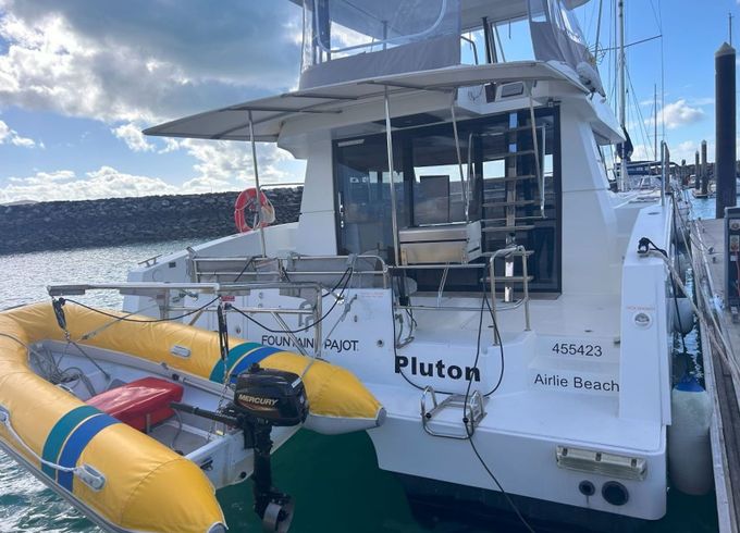 Fountaine Pajot MY 37 Pluton