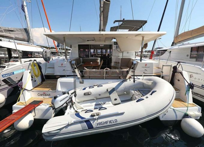 Fountaine Pajot Lucia 40 Canopus