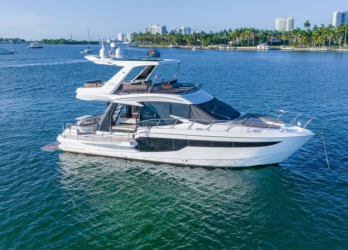 Galeon 500 Fly Hummingbird