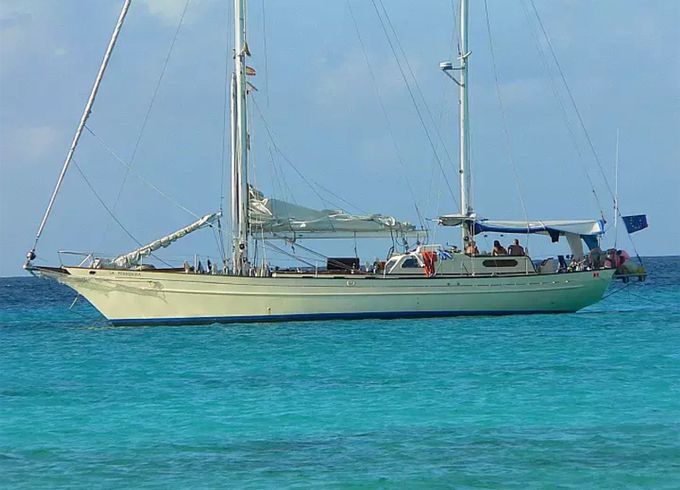 German Frers 72 La Peregrina