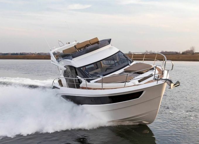 Galeon 360 Sun Sail 2