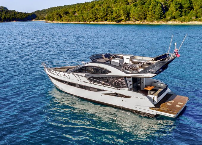 Galeon 420 Fly Amber Blue