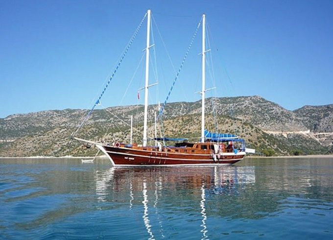 Gulet 82 Mavi Boncuk