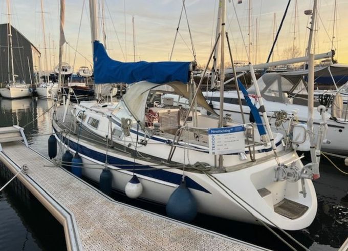 Hallberg Rassy 34 Rassy