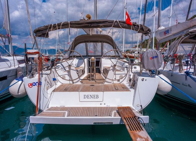 Hanse 445 Deneb