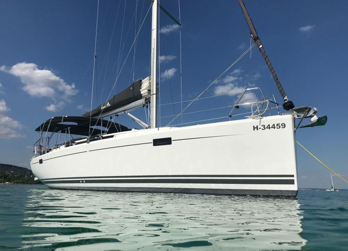 Hanse 385 Four