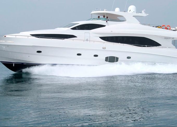 Gulf Craft Majesty 101 Royal