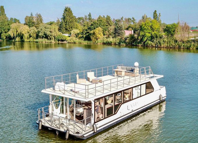 Houseboat Luxboot Sunshine