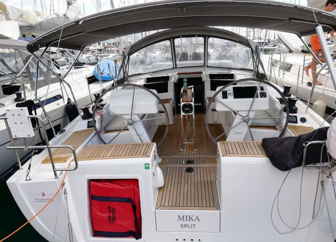 Hanse 458 Mika