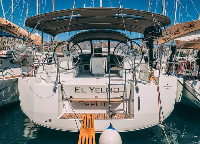 Jeanneau 54 El Yelmo