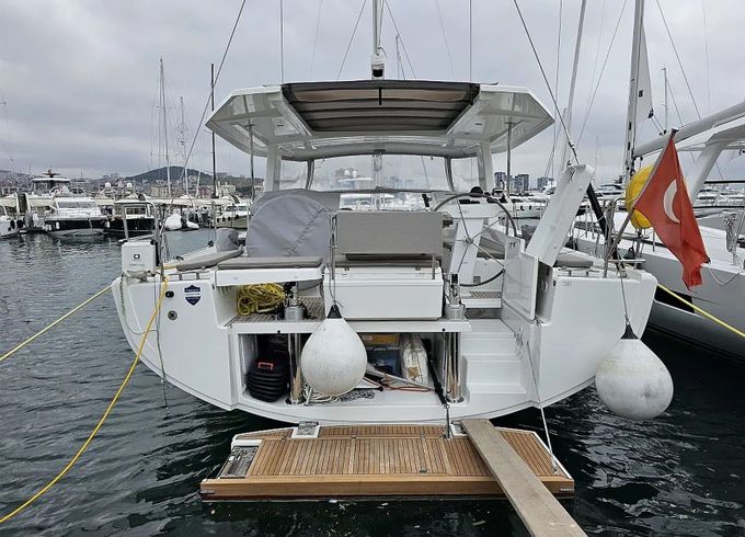 Hanse 548 Mir