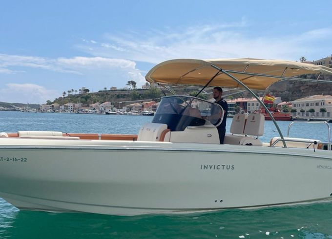 Invictus 240 Menorcamar 11