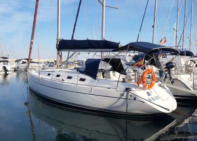 Harmony 38 Macato