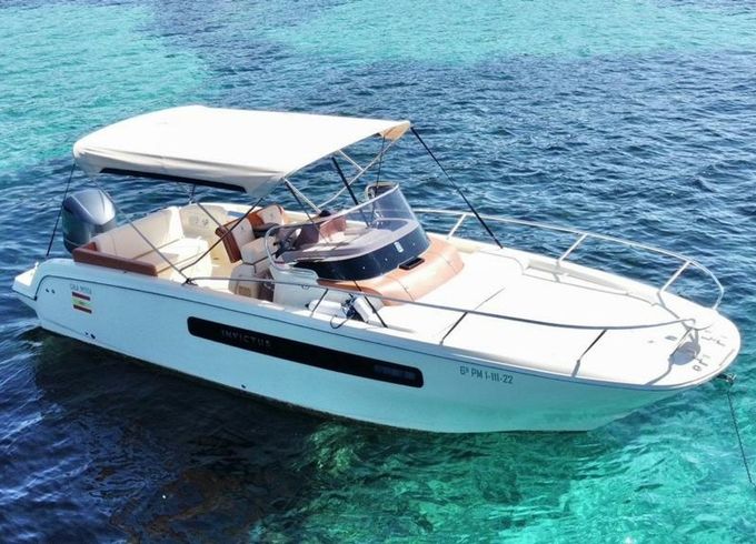 Invictus 270 Cala Petita