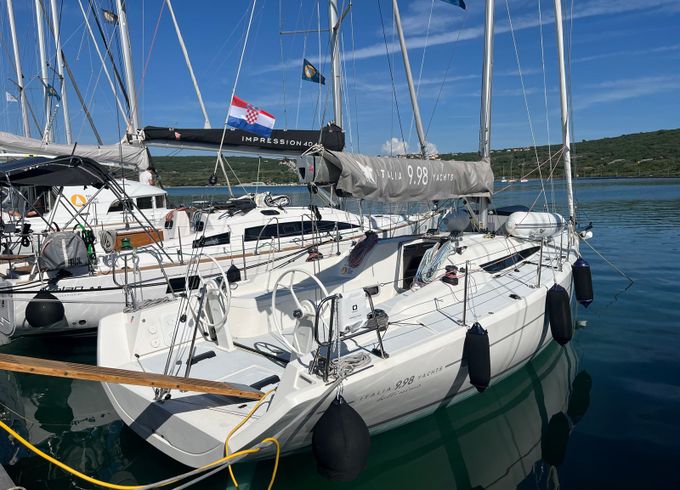 Italia Yachts 9.98 Bellissima