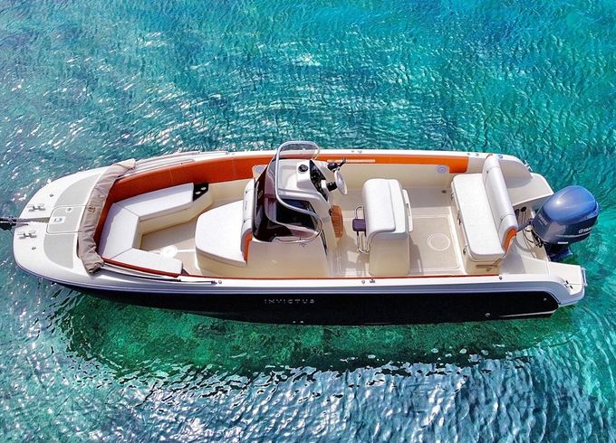 Invictus 240 FX Saga 2