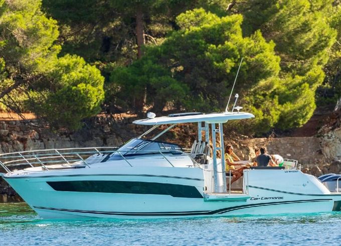 Jeanneau Cap Camarat 10.5 WA Invictus