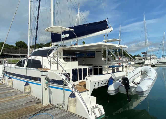 Island Spirit 38 Island Dream