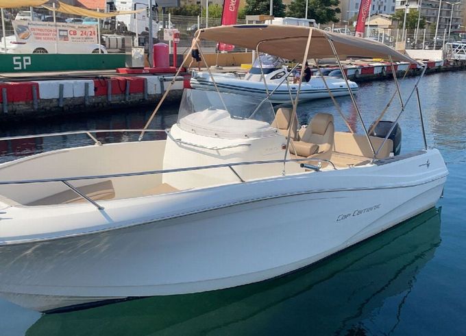 Jeanneau Cap Camarat 7.5 CC 12