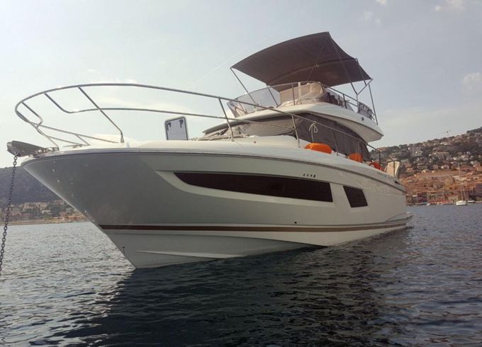 Jeanneau Prestige 420 First Two