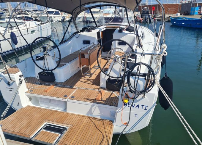 Jeanneau Sun Odyssey 350 Revati