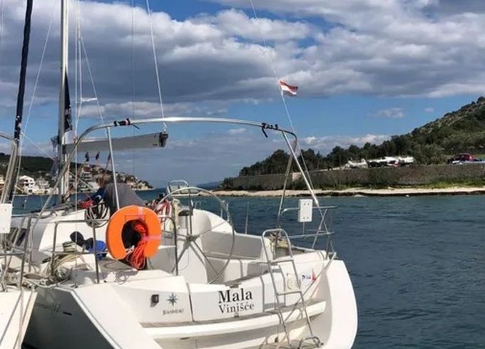 Jeanneau Sun Odyssey 36i Mala