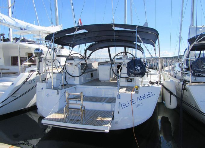 Jeanneau 54 Blue Angel