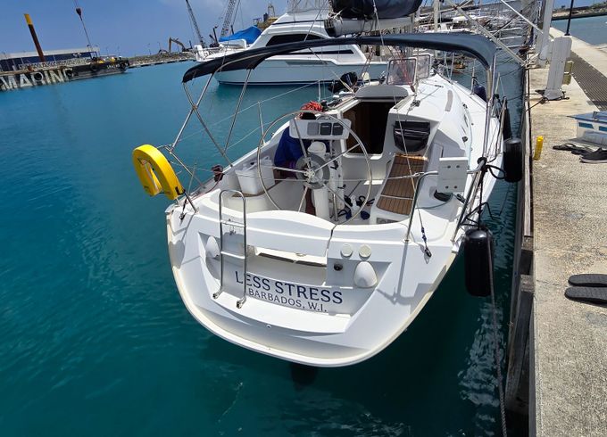 Jeanneau Sun Odyssey 32i Less Stress