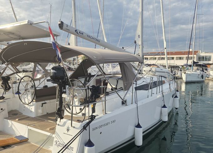 Jeanneau Sun Odyssey 380 Kavinton